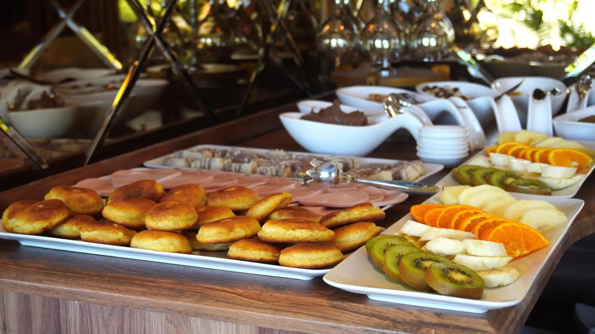 Luxin Hotel Tbilisi